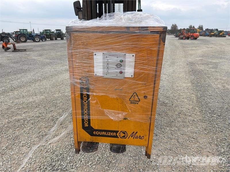Mitsubishi 25B 2500 kg Electric Forklift Carrelli elevatori elettrici