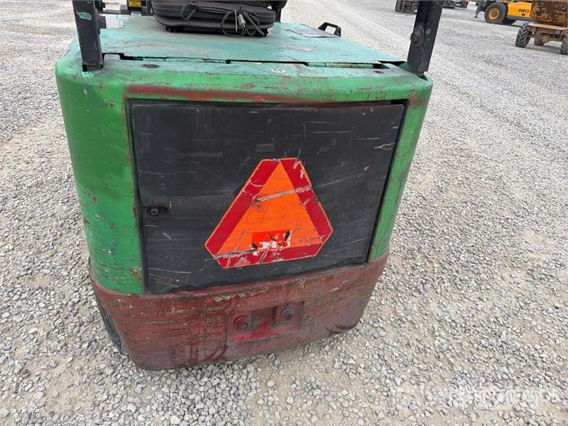 Mitsubishi 25B 2500 kg Electric Forklift Carrelli elevatori elettrici