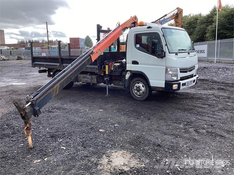 Mitsubishi Canter 4x4 Flatbed Truck with Crane شاحنات الرافعات