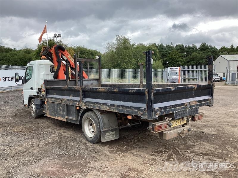 Mitsubishi Canter 4x4 Flatbed Truck with Crane شاحنات الرافعات