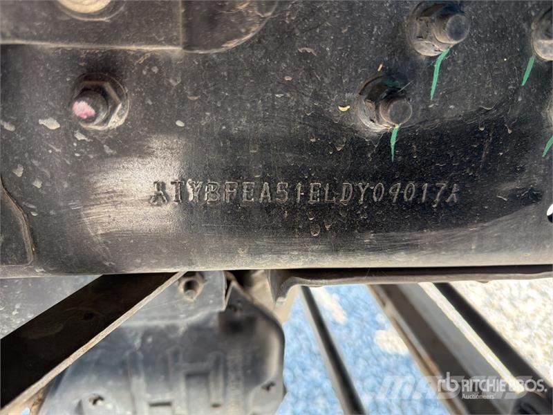 Mitsubishi DA 328 28 m on Mitsubishi Fuso 4x2 Bucket Truck المنصات الهوائية المثبتة على شاحنة