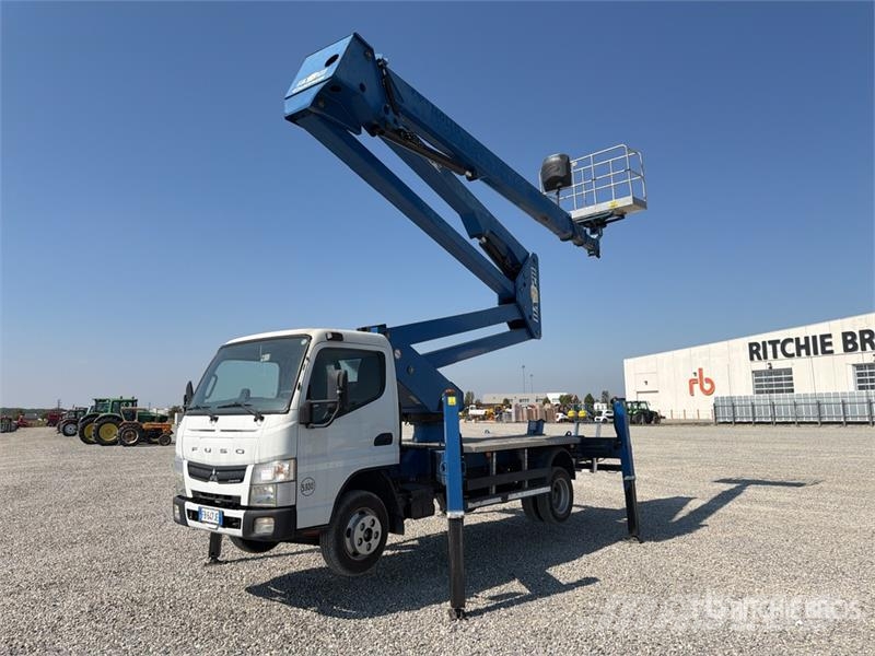 Mitsubishi DA 328 28 m on Mitsubishi Fuso 4x2 Bucket Truck المنصات الهوائية المثبتة على شاحنة