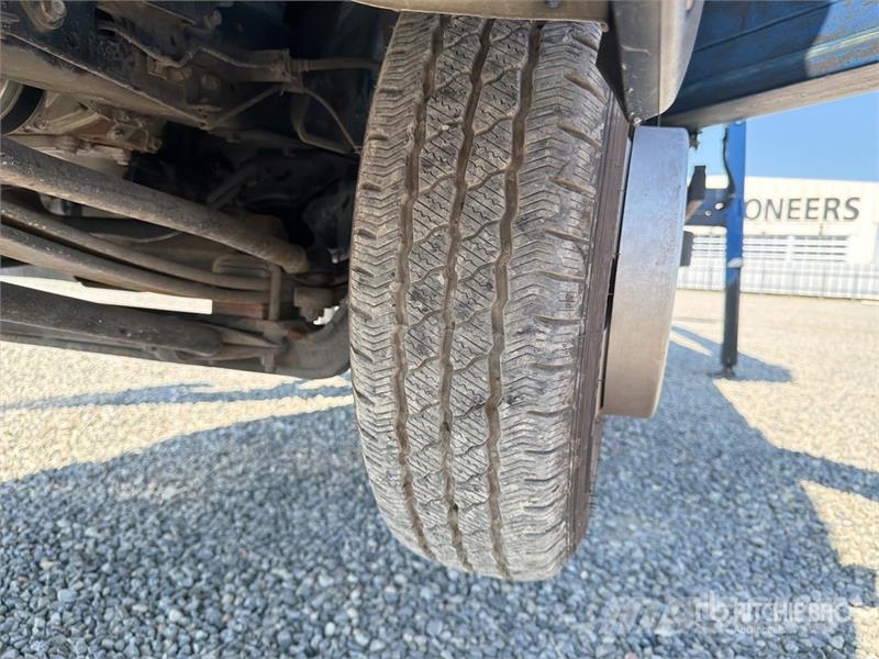 Mitsubishi DA 328 28 m on Mitsubishi Fuso 4x2 Bucket Truck المنصات الهوائية المثبتة على شاحنة