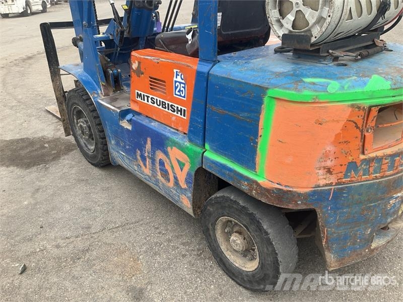 Mitsubishi FG25 2400 kg Forklift Вилични кари-повдигачи - други