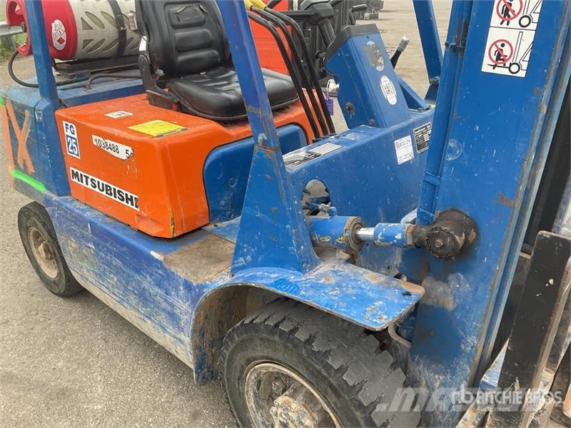 Mitsubishi FG25 2400 kg Forklift Вилични кари-повдигачи - други