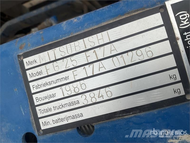 Mitsubishi FG25 2400 kg Forklift Вилични кари-повдигачи - други