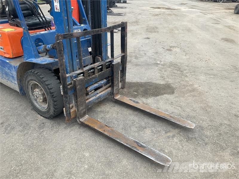 Mitsubishi FG25 2400 kg Forklift Вилични кари-повдигачи - други