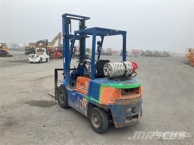 Mitsubishi FG25 2400 kg Forklift Вилични кари-повдигачи - други
