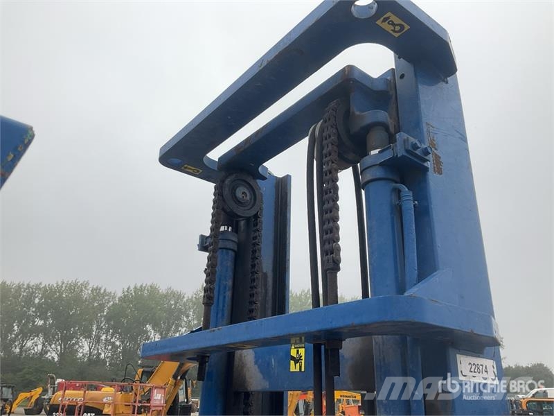 Mitsubishi FG25 2400 kg Forklift Вилични кари-повдигачи - други
