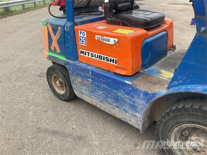 Mitsubishi FG25 2400 kg Forklift Вилични кари-повдигачи - други