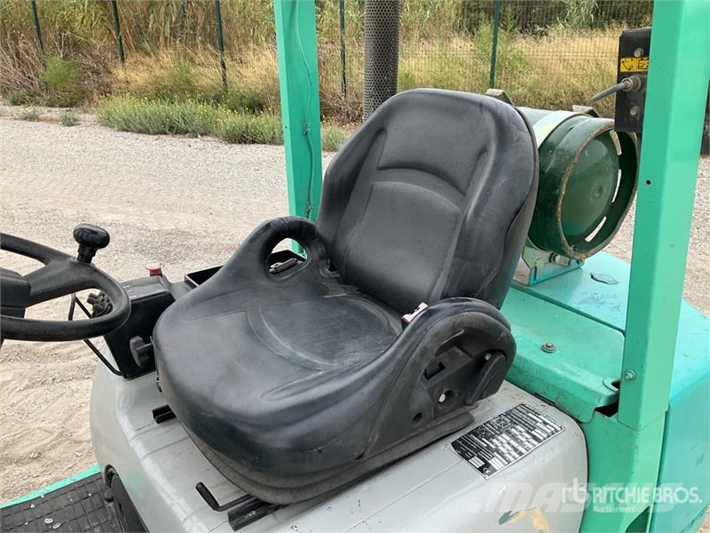 Mitsubishi FG25 2500 kg Chariot Elevateur Forklift Другие складские механизмы