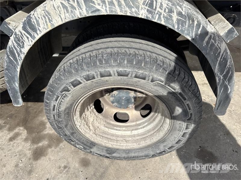 Mitsubishi Fuso Canter 3C13 Camion Benne Dump Truck Грузовики-Самосвалы