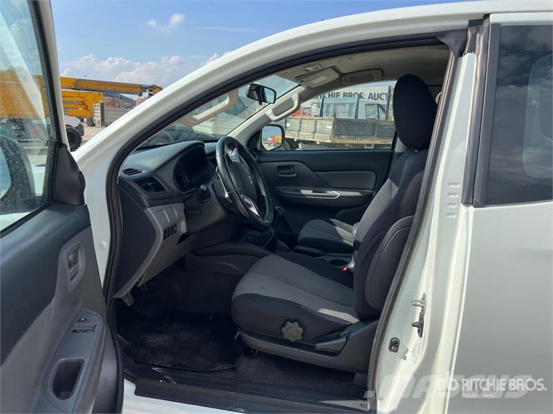 Mitsubishi L200 Otras furgonetas