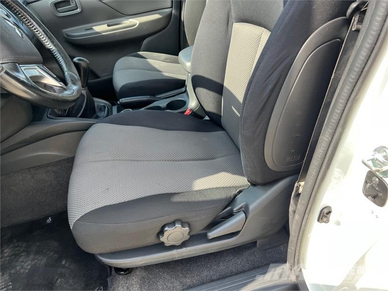 Mitsubishi L200 Otras furgonetas