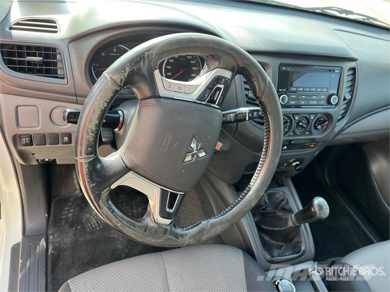 Mitsubishi L200 Otras furgonetas