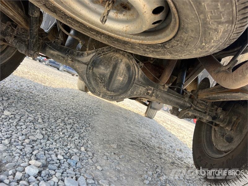Mitsubishi L200 Прочие фургоны