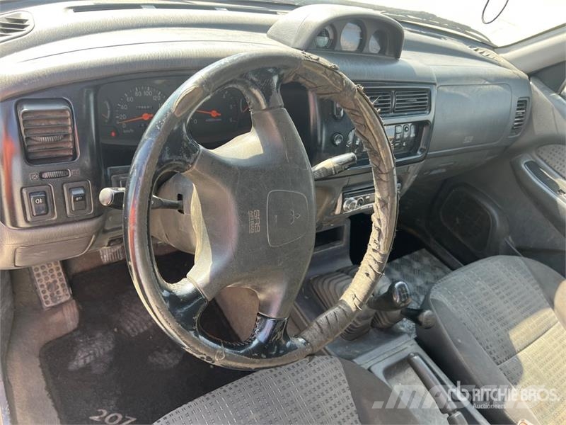 Mitsubishi L200 Інше