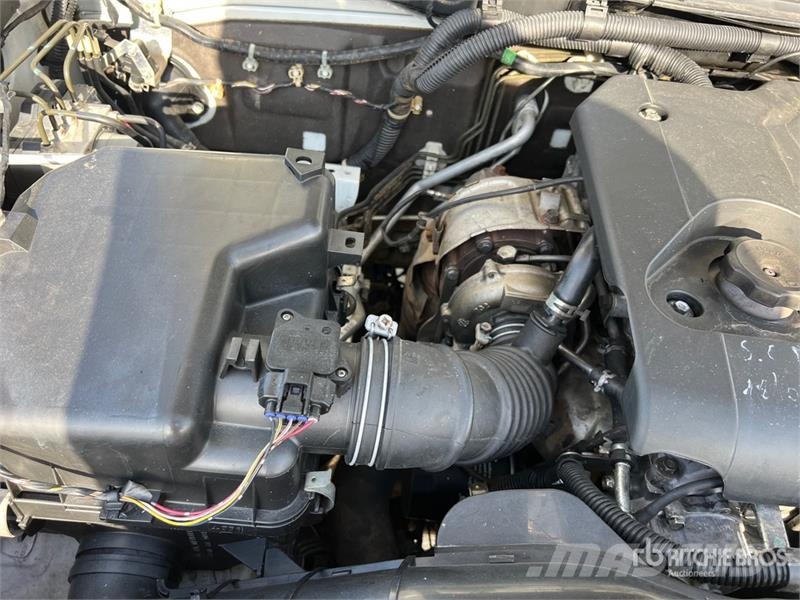 Mitsubishi L200 Прочие фургоны