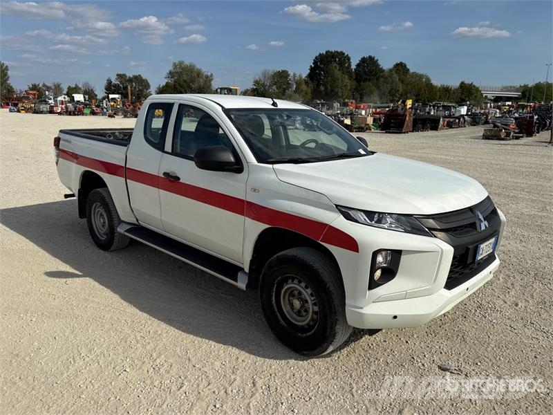 Mitsubishi L200 4x4 Pickup Інше
