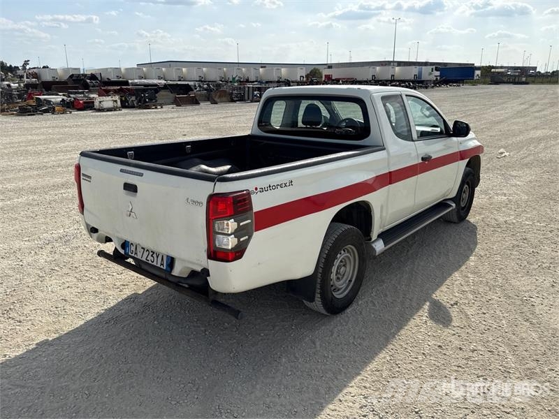Mitsubishi L200 4x4 Pickup Інше