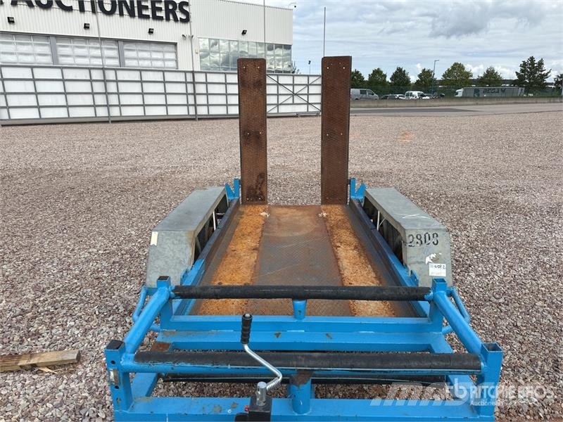 Moiroud T/A Remorque 2 Essieux Equipment Trailer Autonkuljetusperävaunut