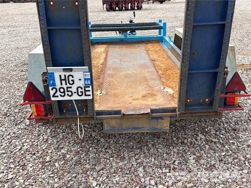 Moiroud T/A Remorque 2 Essieux Equipment Trailer Autonkuljetusperävaunut