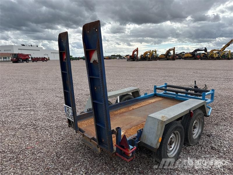 Moiroud T/A Remorque 2 Essieux Equipment Trailer Autonkuljetusperävaunut
