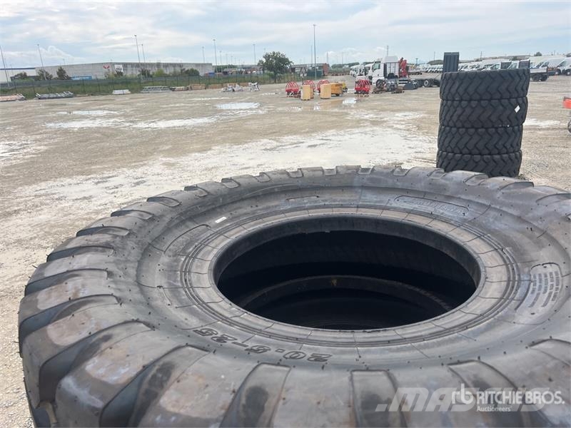 Montana of (4) Montana 20.5-25 E3/L3, TL Tires (U Tekerlekler