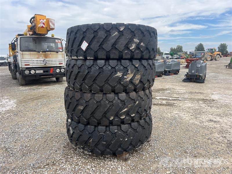 Montana of (4) Montana 20.5-25 E3/L3, TL Tires (U Tekerlekler
