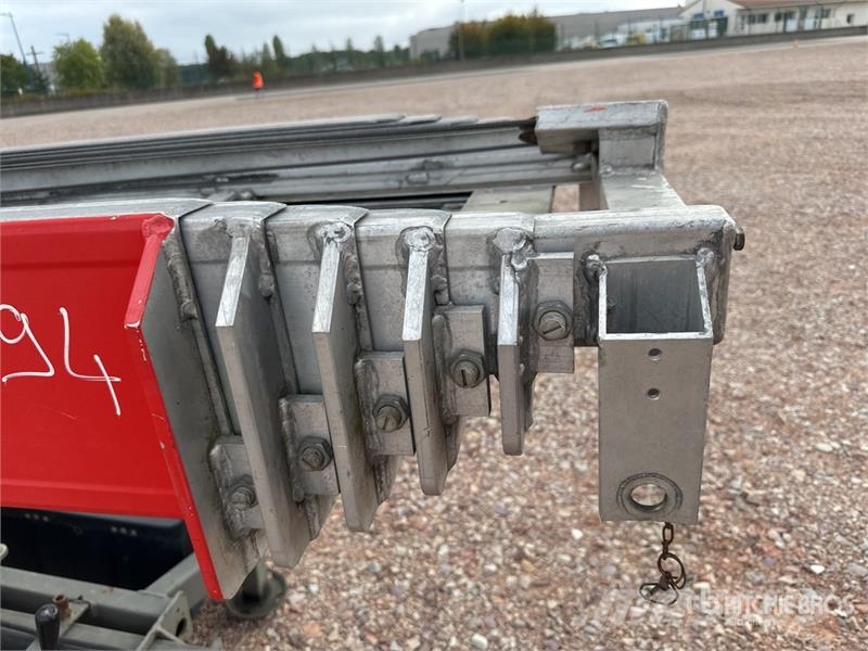 Monte Charge Sur Remorque On Trailer Material Hois Treuils, palans et monte-charge