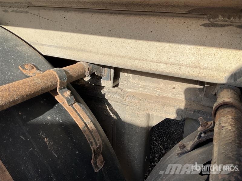 Montull SBA3S130SN Tri/A Aluminum End Dump Trailer Kipper