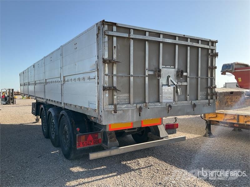 Montull SBA3S130SN Tri/A Aluminum End Dump Trailer Kipper
