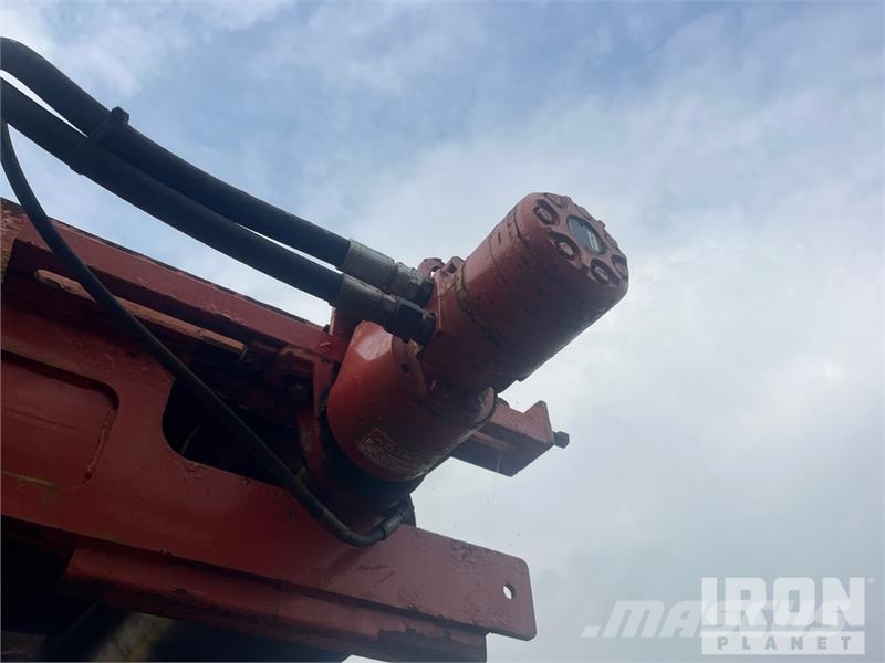 Morbark 3200 Tracked Wood Hog Horizontal Grinder معدات البناء - غير ذلك