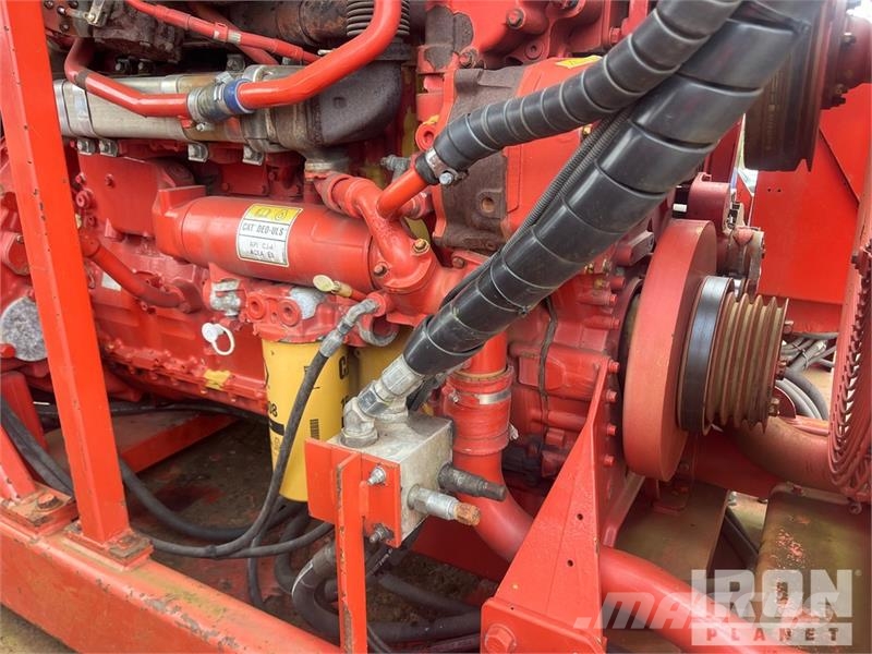 Morbark 3200 Tracked Wood Hog Horizontal Grinder معدات البناء - غير ذلك