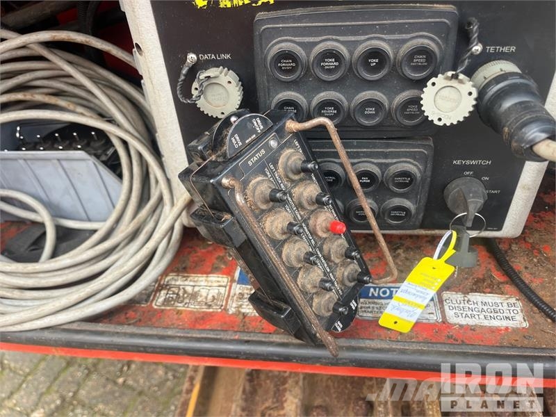 Morbark 3200 Tracked Wood Hog Horizontal Grinder معدات البناء - غير ذلك