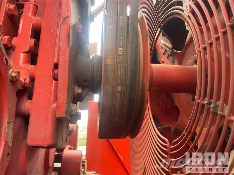 Morbark 3200 Tracked Wood Hog Horizontal Grinder معدات البناء - غير ذلك