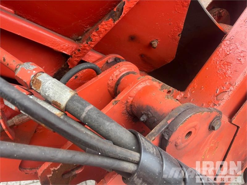 Morbark 3200 Tracked Wood Hog Horizontal Grinder معدات البناء - غير ذلك