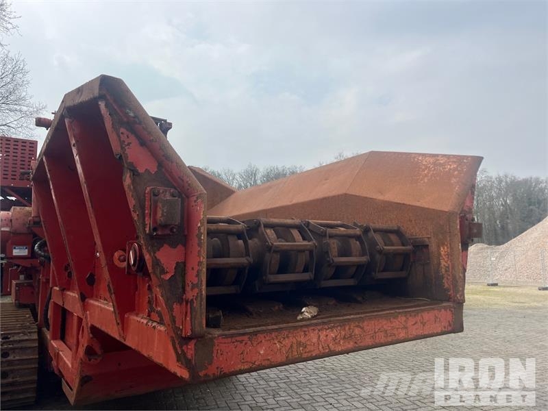 Morbark 3200 Tracked Wood Hog Horizontal Grinder معدات البناء - غير ذلك