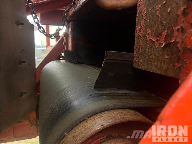 Morbark 3200 Tracked Wood Hog Horizontal Grinder معدات البناء - غير ذلك