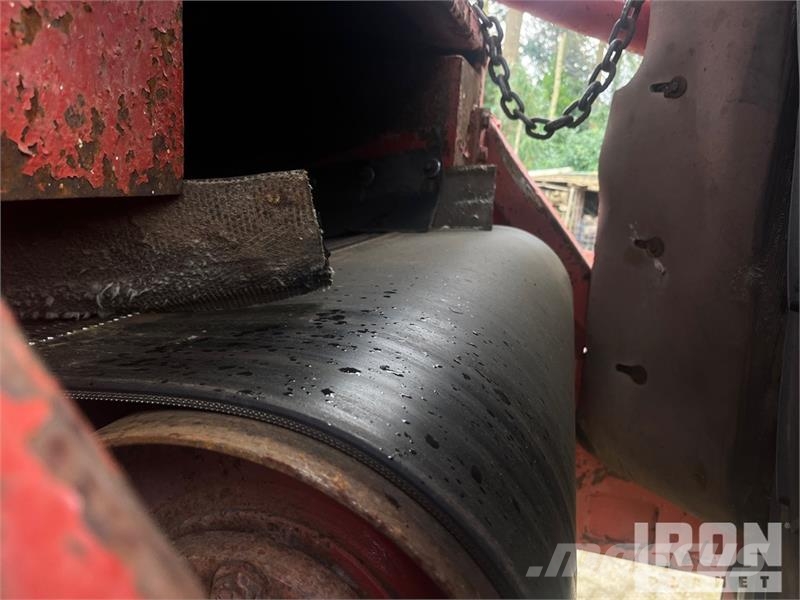 Morbark 3200 Tracked Wood Hog Horizontal Grinder معدات البناء - غير ذلك