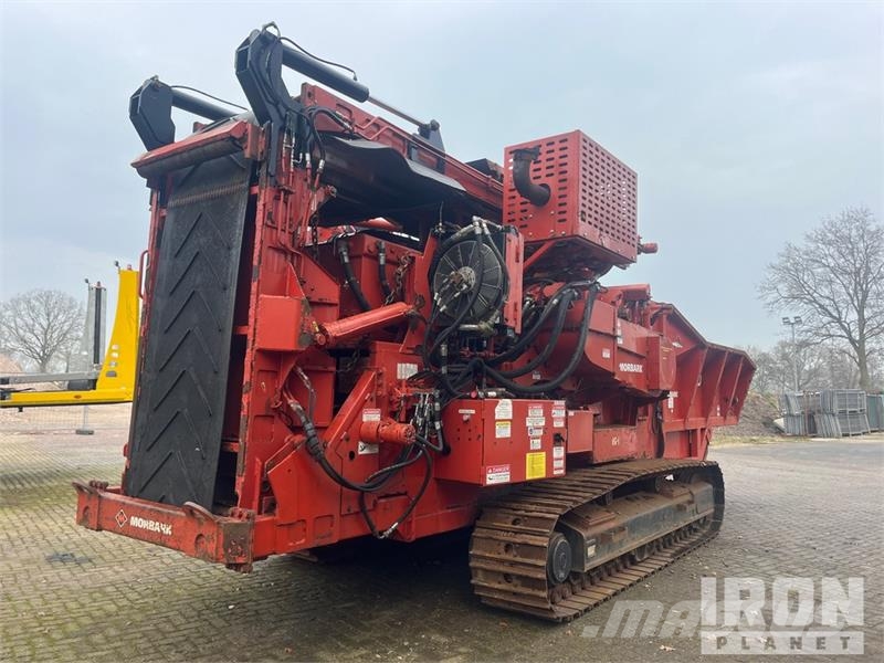 Morbark 3200 Tracked Wood Hog Horizontal Grinder معدات البناء - غير ذلك