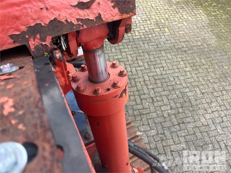Morbark 3200 Tracked Wood Hog Horizontal Grinder معدات البناء - غير ذلك