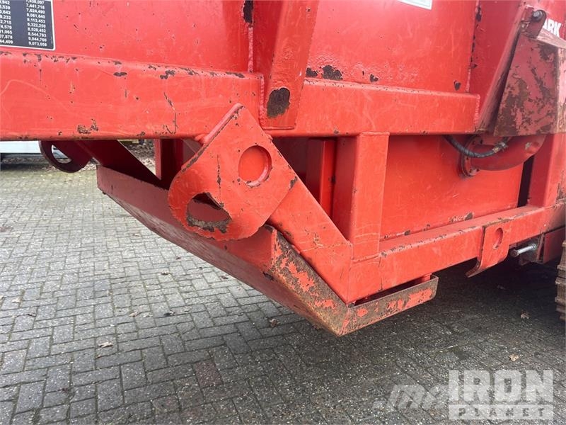 Morbark 3200 Tracked Wood Hog Horizontal Grinder معدات البناء - غير ذلك