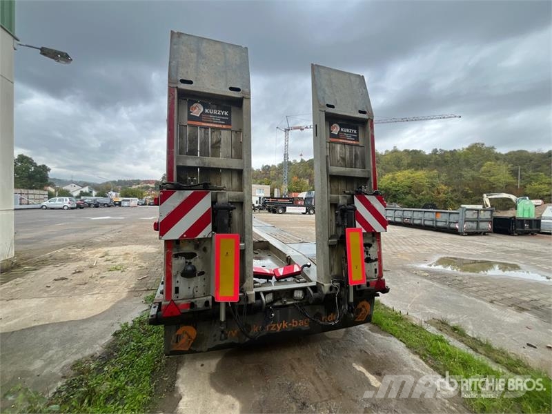Möslein T4 Quad/A Extendable Lowboy Trailer Maskinhenger