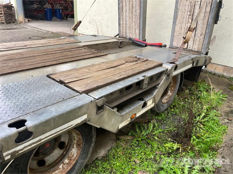 Möslein T4 Quad/A Extendable Lowboy Trailer Maskinhenger