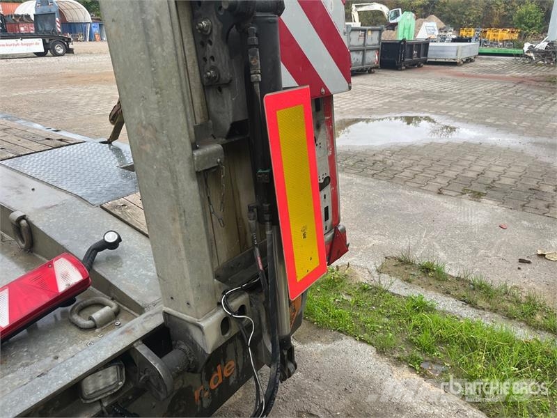 Möslein T4 Quad/A Extendable Lowboy Trailer Maskinhenger