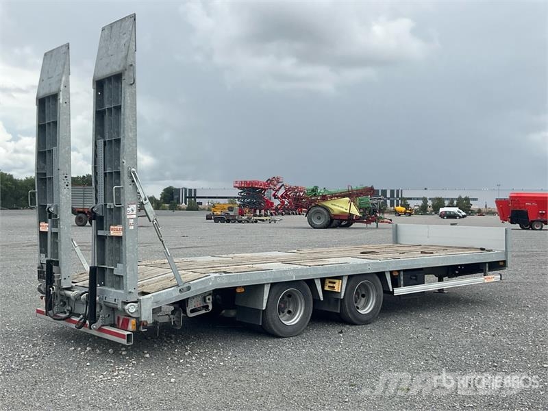 Möslein TT 18 Equipment Trailer 車両運搬用トレーラー