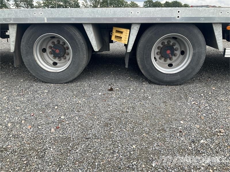 Möslein TT 18 Equipment Trailer 車両運搬用トレーラー