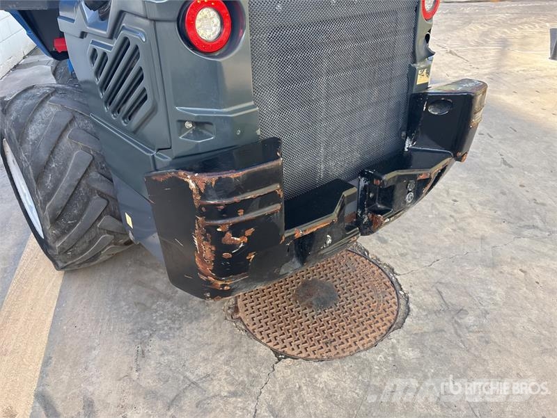 Multione SRL 9.5 Skid Steer Loader لوادر انزلاقية التوجيه
