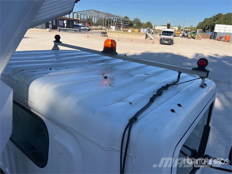 Multitel MT 222 EX 22 m on Nissan-Multitel Cabstar 35.12 NT Truck mounted platforms